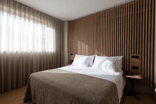 Aparthotel Atenea Barcelona - image 2