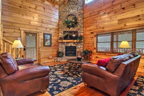 Smoky Mountain Cabin about 5 Mi to Pigeon Forge in Sevierville, USA