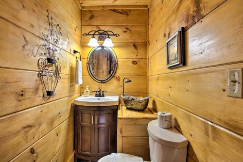 Smoky Mountain Retreat 5 Mi to Island Pigeon Forge
