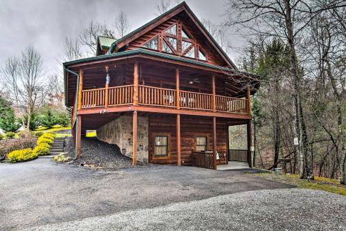 Smoky Mountain Cabin about 5 Mi to Pigeon Forge