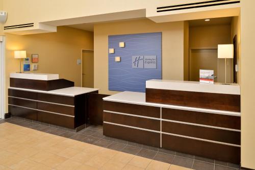 Holiday Inn Express & Suites Peekskill-Lower Hudson Valley