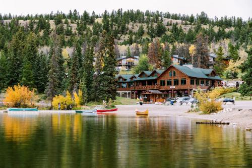 Pyramid Lake Lodge - Accommodation - Jasper