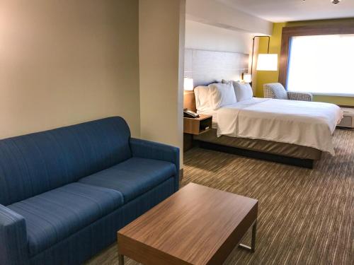 Holiday Inn Express & Suites Lubbock West, an IHG Hotel