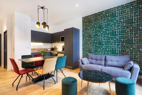 Konyha, Résidence Colonel (Residence Colonel) in Laval