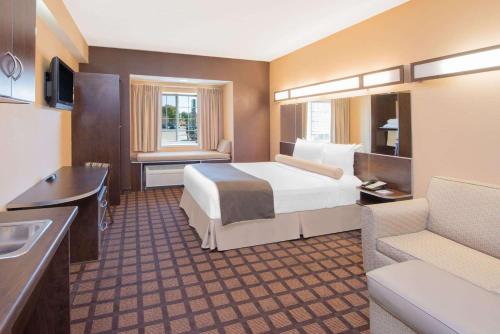 Microtel Inn & Suites Quincy by Wyndham