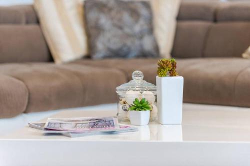 Villa Mlini with private Pool and Sea view