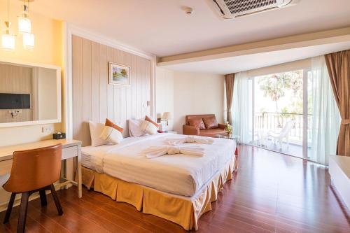 Saint Tropez Beach Resort Hotel near The Khung Krabaen Mangrove Forest Study Walkway
