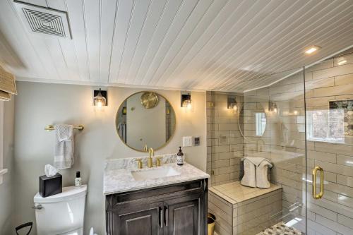 Charming Home with Balcony Walk to Main Street - image 8
