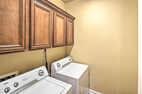 Pet-Friendly Desert Oasis about 7 Miles to Lake Havasu