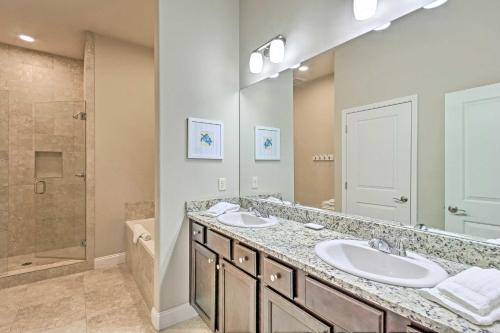 Luxurious Alerio Condo with Private Beach Access! - image 10
