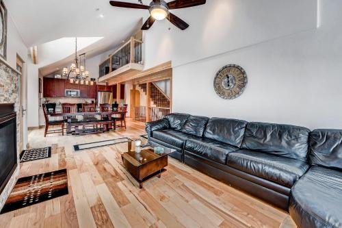 Frisco River Townhomes #D - image 4