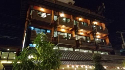 ศรีกรุงดีลักซ์โฮเตล in หันตรา