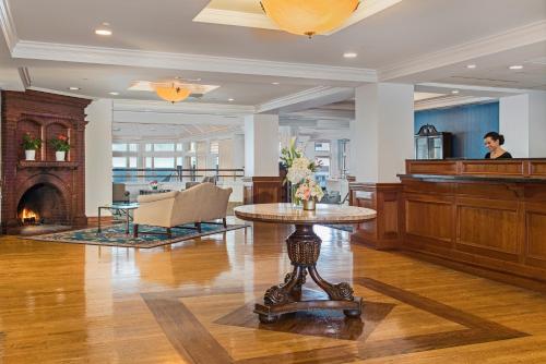 Előcsarnok, Water's Edge Resort & Spa in Westbrook 