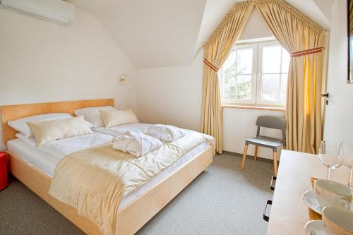 1 double bed
