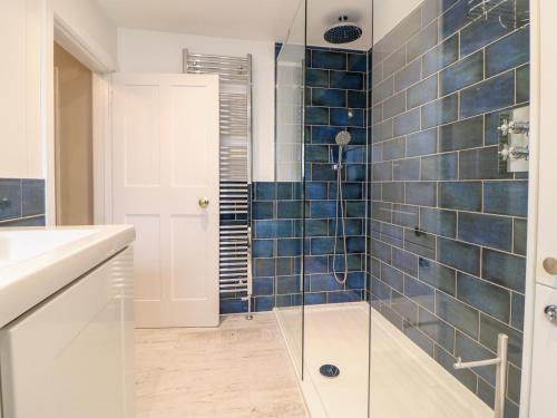 7 Horse Lane - image 5