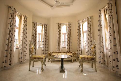 Facilities, Bloom Boutique I Lake Pichola in Udaipur