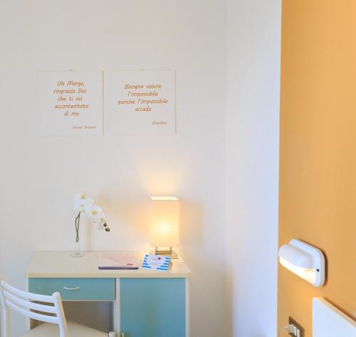 Standard Double Room image 7
