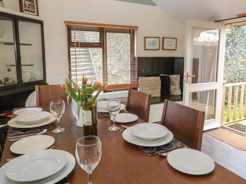 Springfield Cottage - image 13