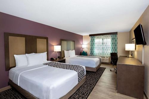 La Quinta Inn & Suites by Wyndham Las Vegas Nellis