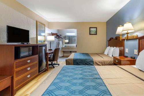 Econo Lodge Sturbridge Route 20 Econo Lodge Sturbridge Route 20