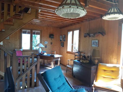 Le Chal'heureux grand chalet familial 8 personnes gîte à louer Cherlieu