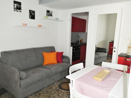 Centralissimo appartamento su due livelli 2 a 10 minuti a piedi dal Palazzo Reale, Turín (fotografie 7)