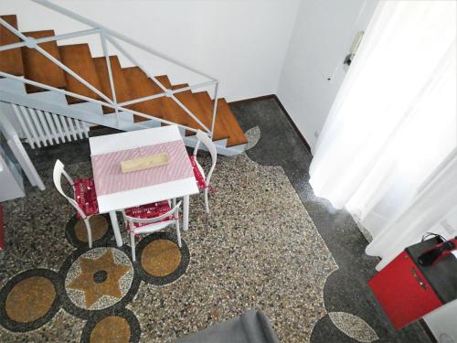 Centralissimo appartamento su due livelli 2 a 10 minuti a piedi dal Palazzo Reale, Turín (fotografie 8)