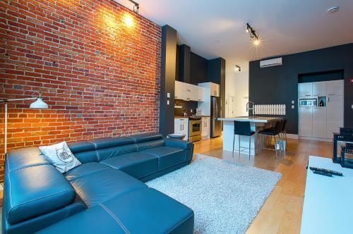Large One-Bedroom Apartment RC1 image 3