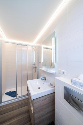 Deichhotel Grube - image 6