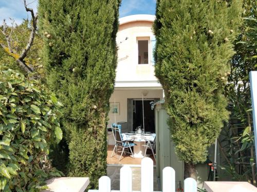 CE 11 GRUISSAN / Pavillon avec 3 chambres et véranda