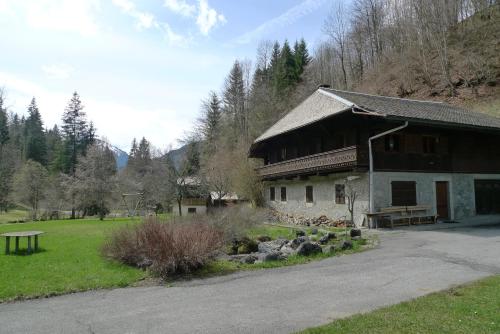 APPARTEMENT-3-CHAMBRES-8-COUCHAGES-WIFI-MONTRIOND-CHEBOURINS Montriond