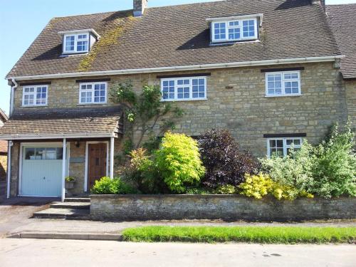 Stone House Bed and Breakfast - Farthinghoe