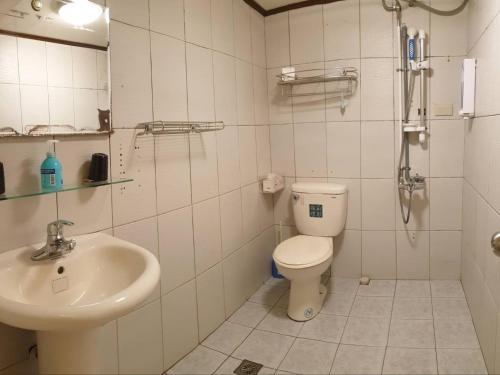 3 double beds