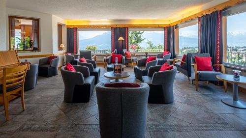 Вид, Hotel Splendide in Кран-Монтані