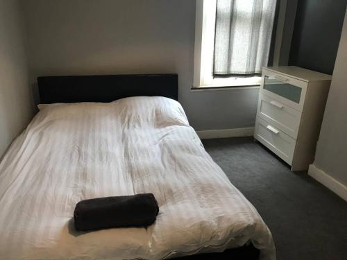 Private Room In Quiet South London Flat, , London