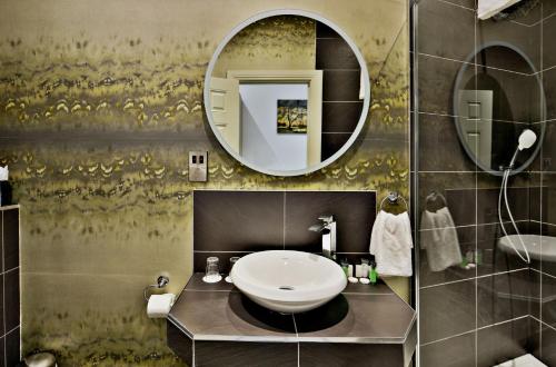 Brook Lodge Boutique Hotel - image 4