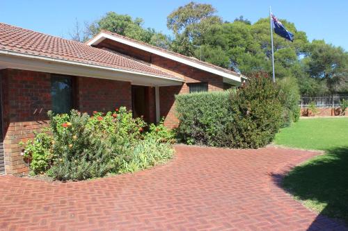 Four-Bedroom House image 1