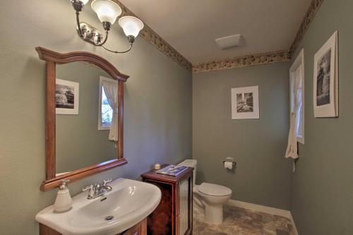Port Angeles Hideaway with Hot Tub and Game Room! - image 3