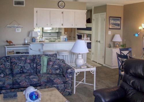 Latitude Condos - image 10