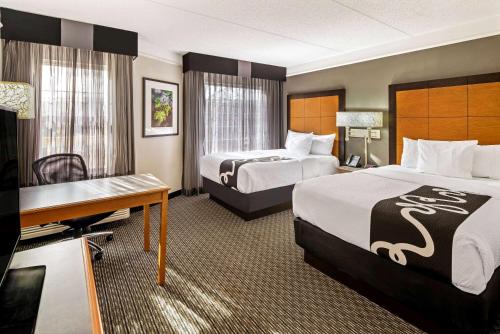 2 double beds