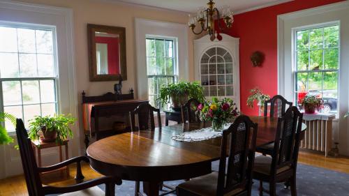 Enfield Manor Bed&Breakfast and Vacation Rental in Newfield, USA
