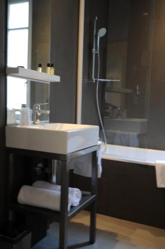 Arc de Triomphe Etoile - image 2