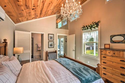 Hidden Murphy Cottage with Hot Tub Pool and Grill - image 9