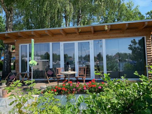 Tiny House oder Ferienwohnung auf der Sunset Marina