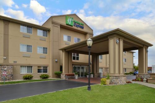 Holiday Inn Express Hotel & Suites-Saint Joseph, an IHG Hotel