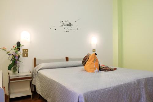 2 twin beds
