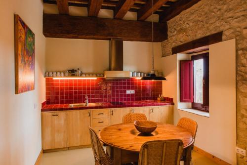Konyha, Cuna House in L'Armentera