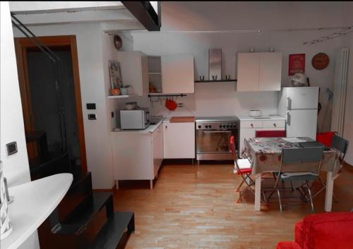 CASA ALFIERI a 100 m da Via Roma