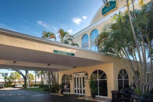 La Quinta Inn & Suites by Wyndham Deerfield Beach I-95