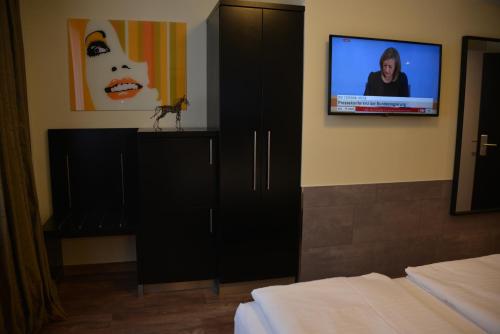 Double Room image 4